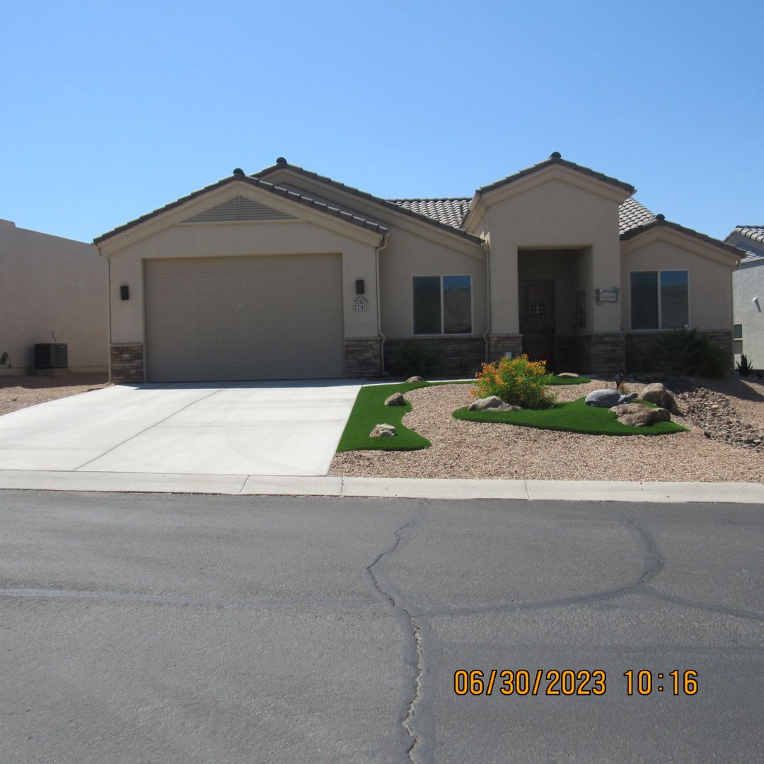 Beautiful Home with 57ft Boat Deep Garage! Can be rented Furnished or Unfurnished
