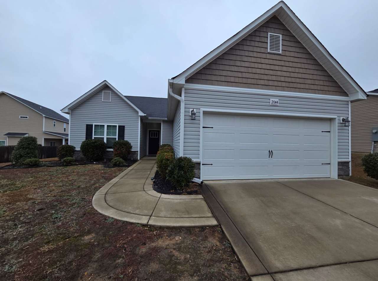 Gorgeous 3 bedroom 2 bath home Built-in 2019.