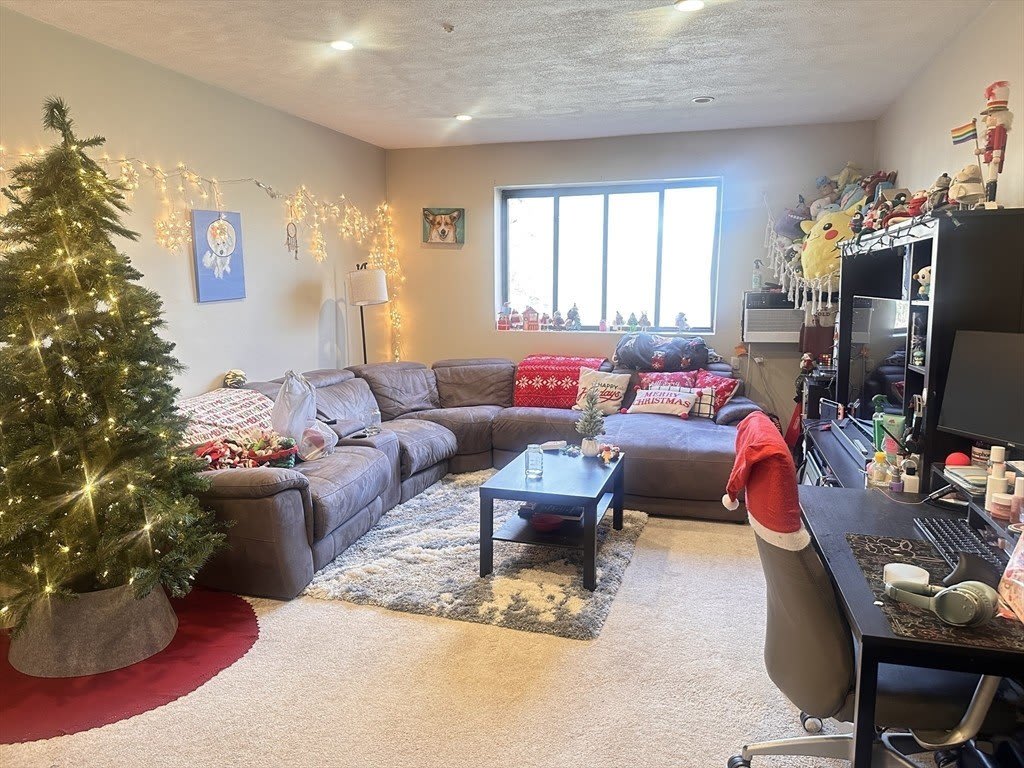 67 Milliken Aven unit: 21B