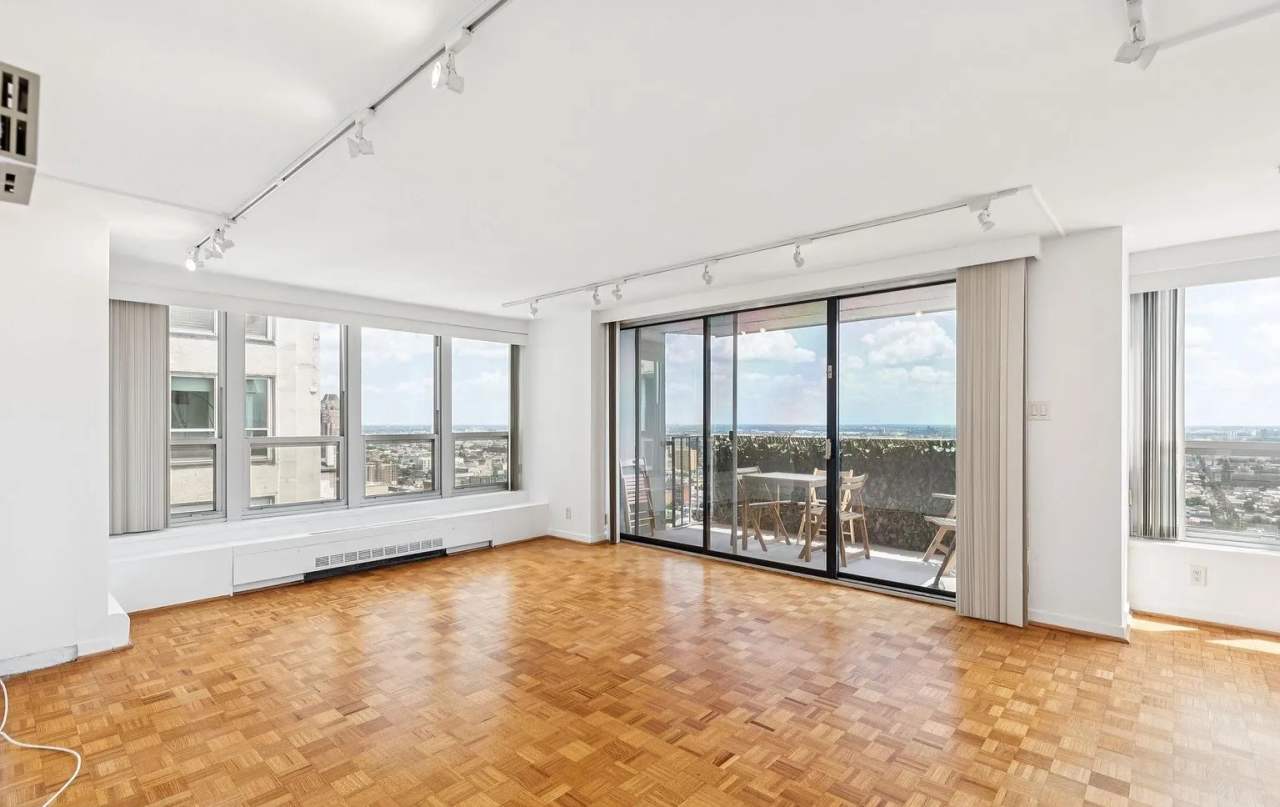 224 W Rittenhouse Sq