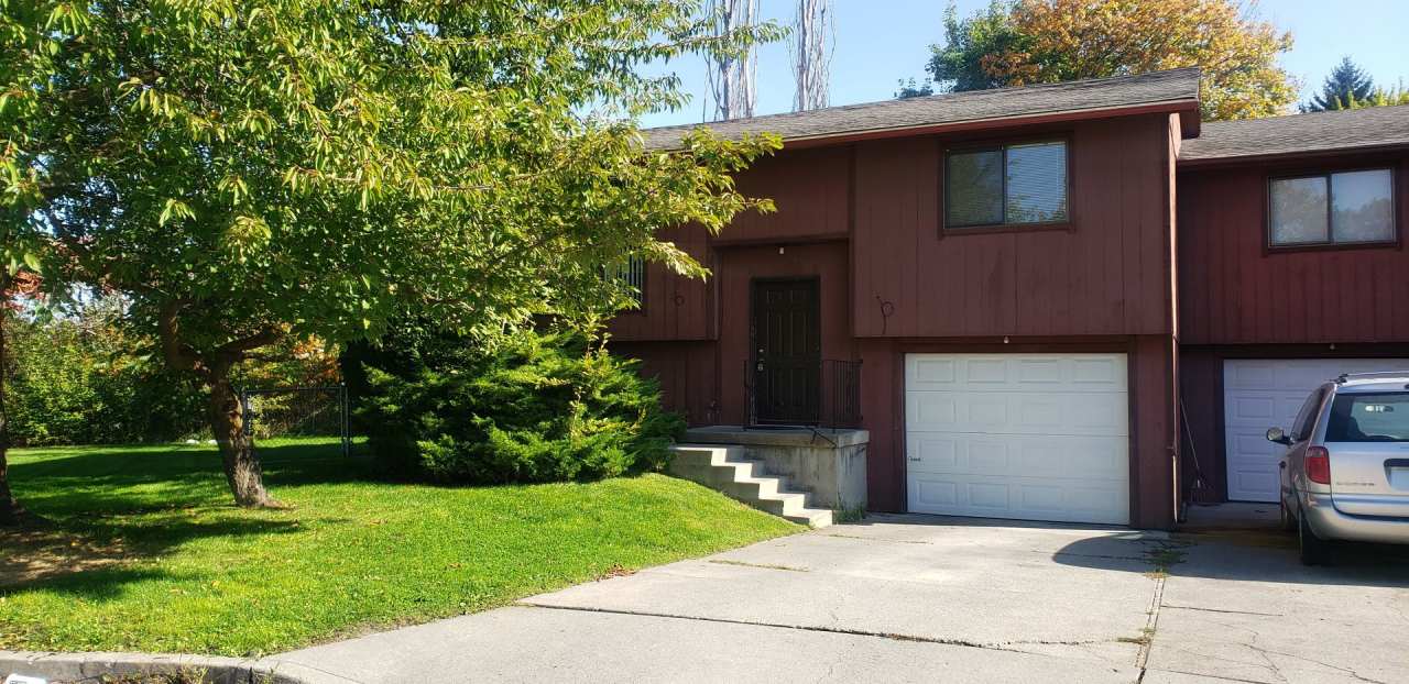 3 bedroom, 2 bath plus family room duplex-Spokane Valley