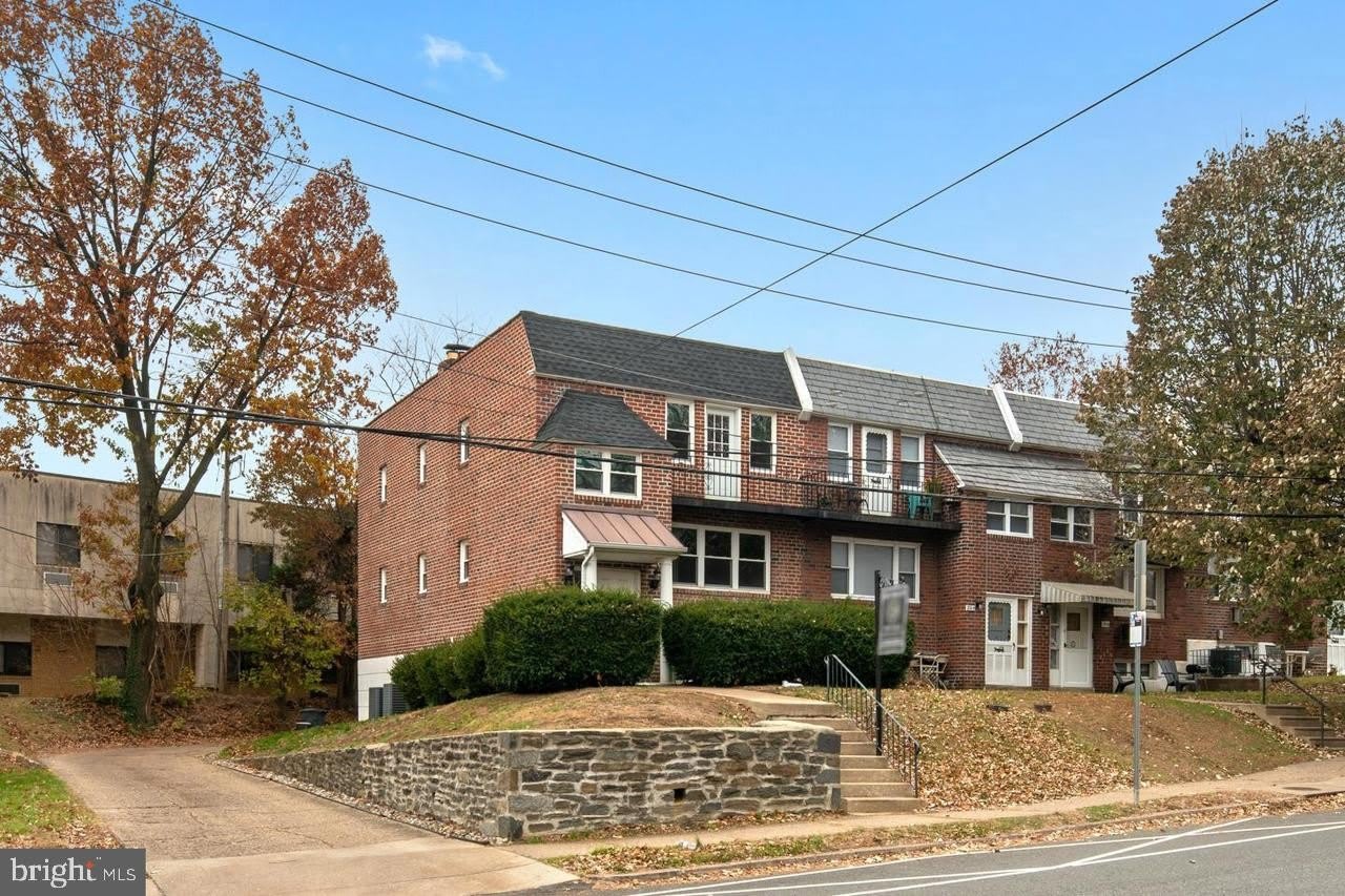 2702 CRANSTON ROAD