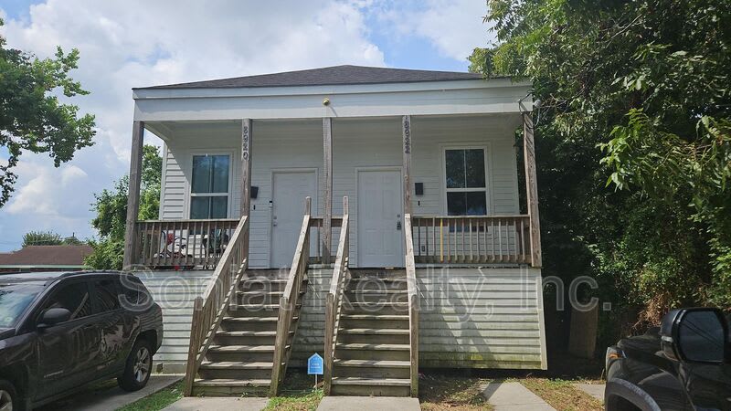 8922 Stroelitz Street