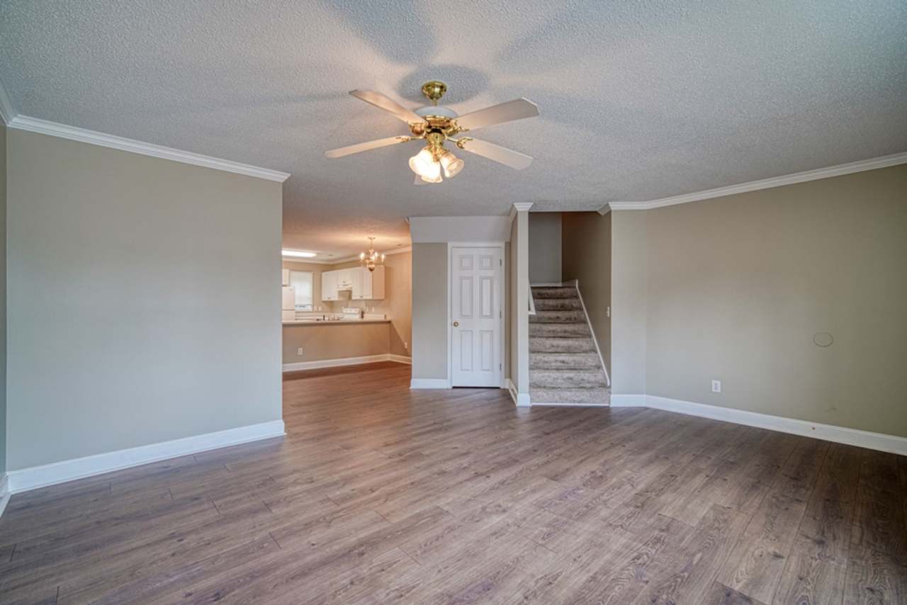 Charming 2 BR, 2.5 BA, 2-Story Townhome for Rent in Greer, NO APPLICATION FEE if APPROVED