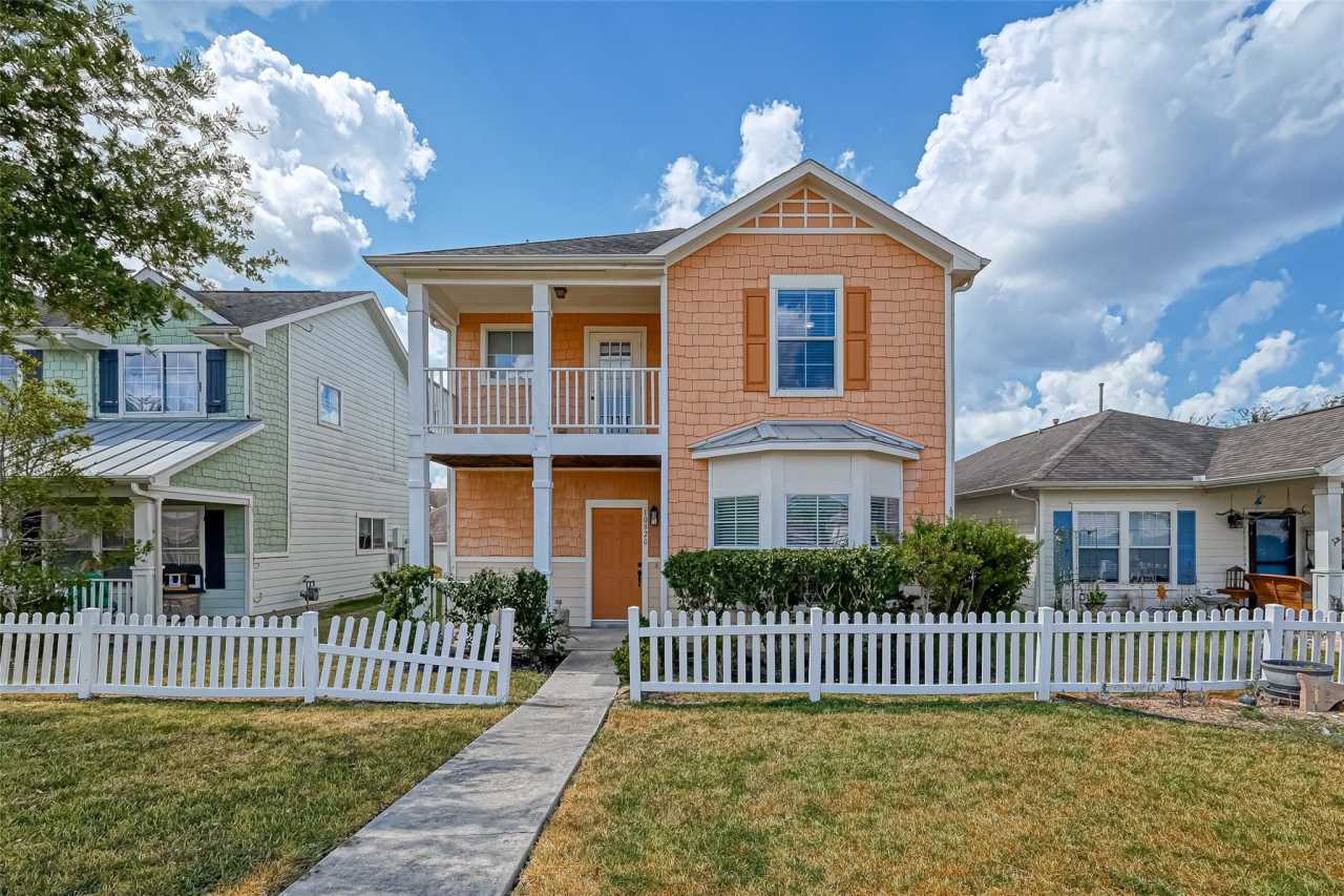 10820 S Lake Mist Ln