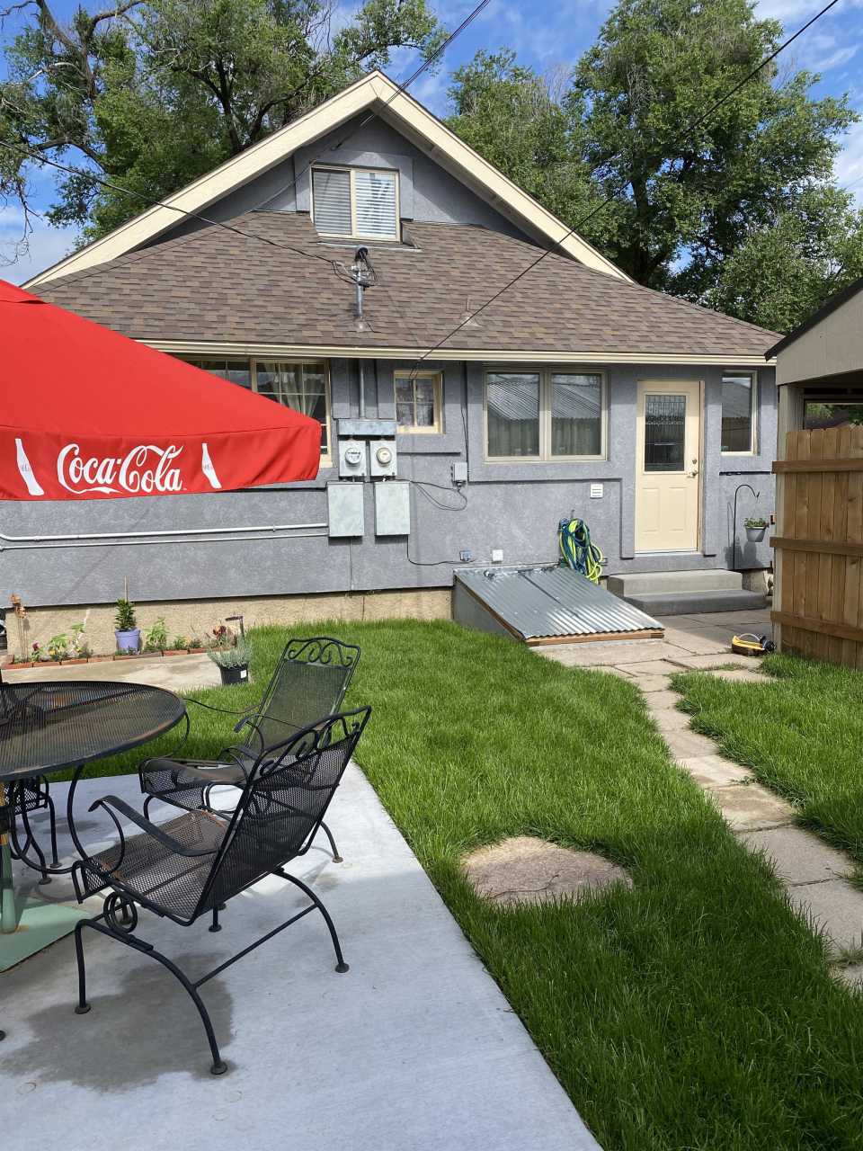 327 Bonfoy AvenueUnit 201