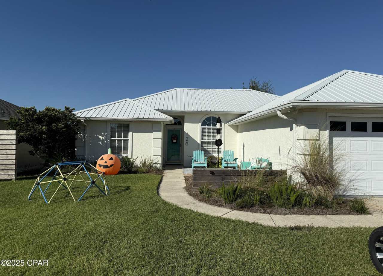 128 Seaclusion Circle