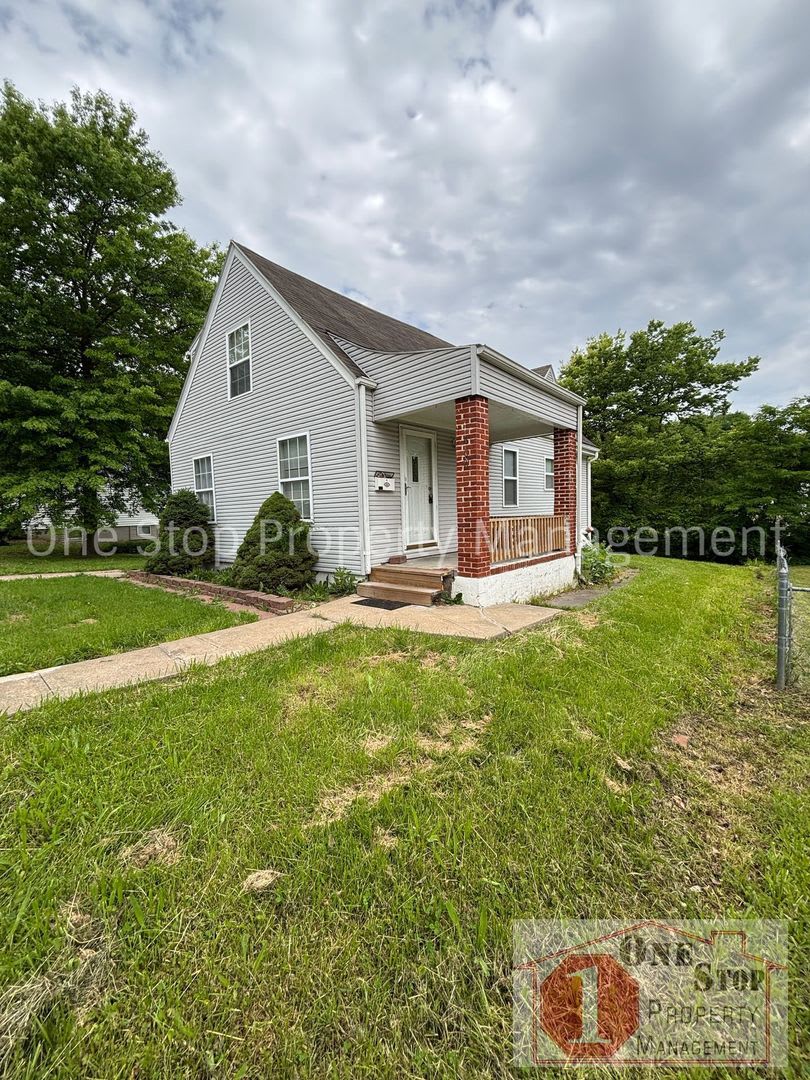 2 Bedroom, 1.5 Bathroom Home in Independence, Missouri