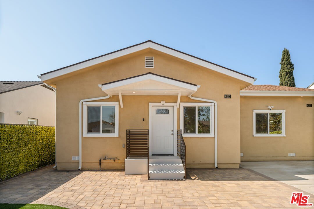 6255 Gentry Ave