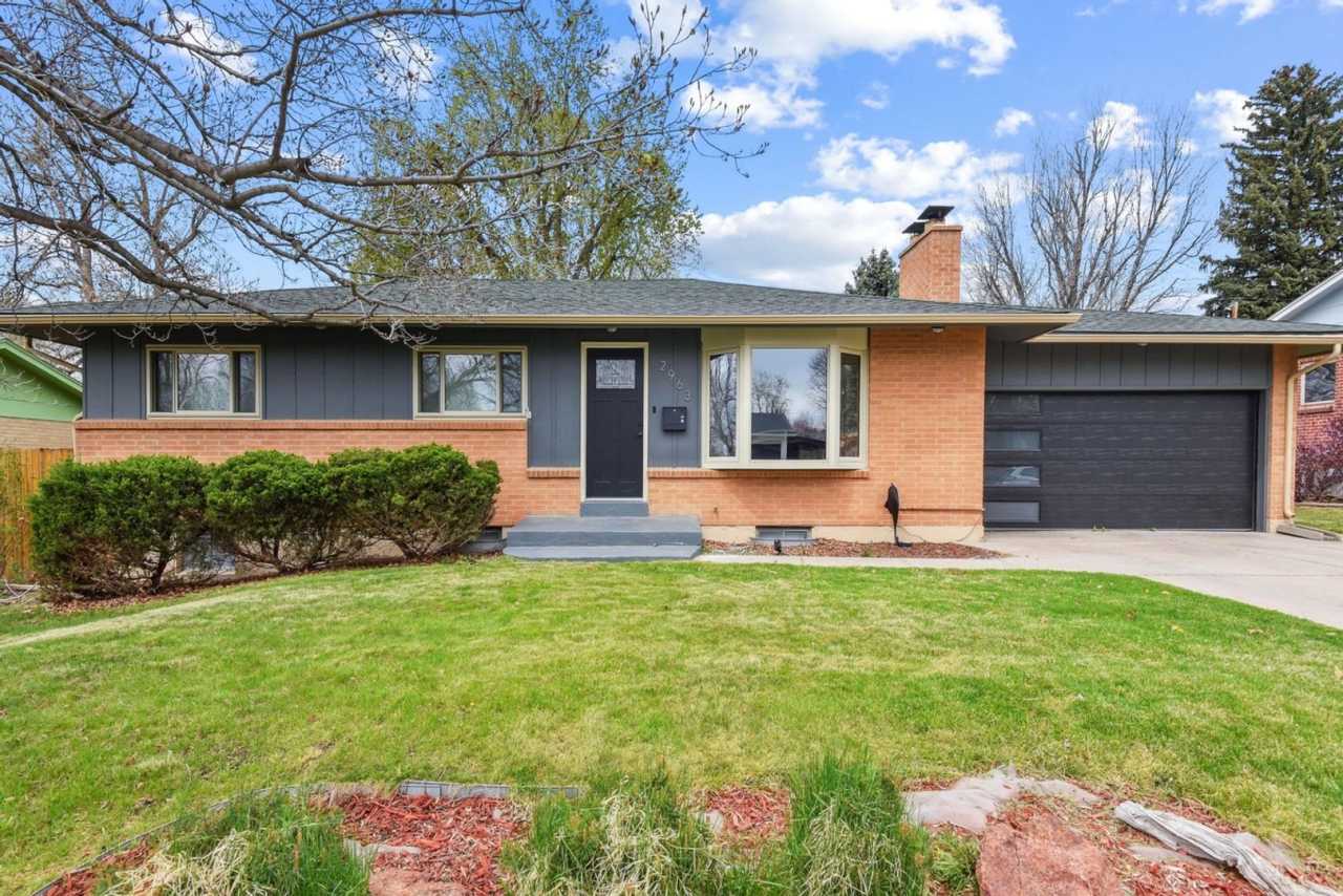 Spacious 4BR House in Denver