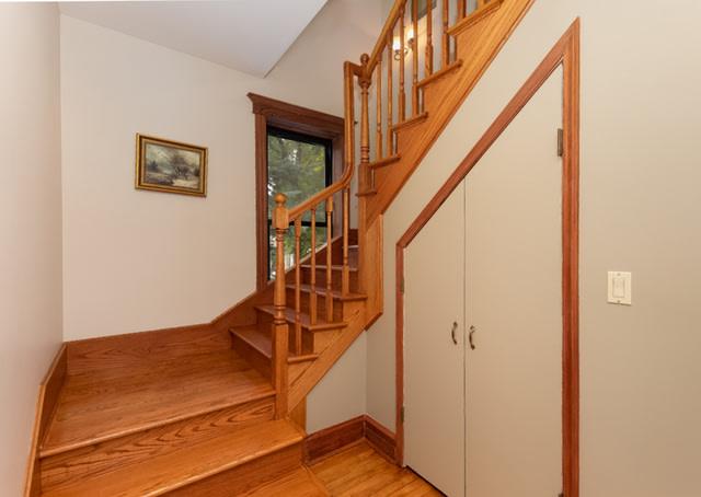 2453 N California Ave