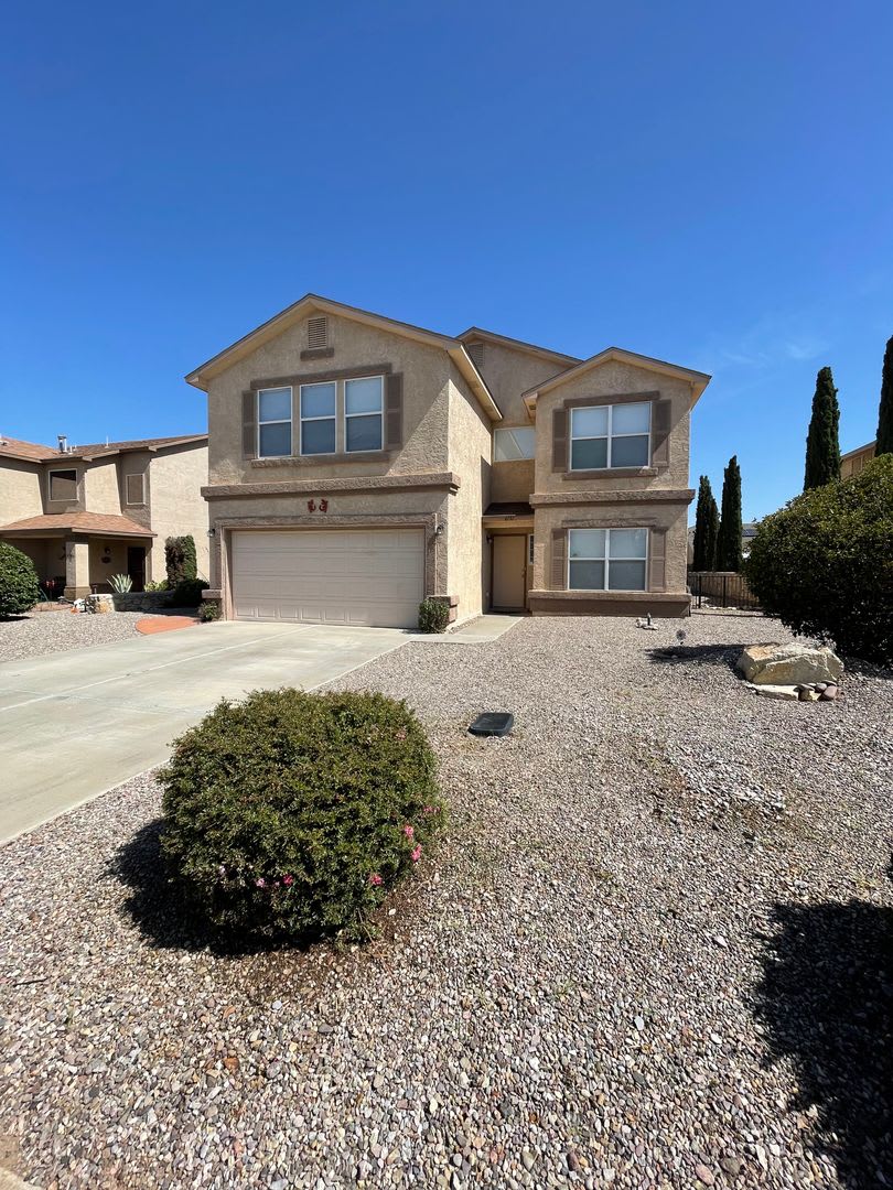 Great 5 Bedroom/2.5 Bathroom off Porter Dr. **$500 off 1st Full Month's Rent**