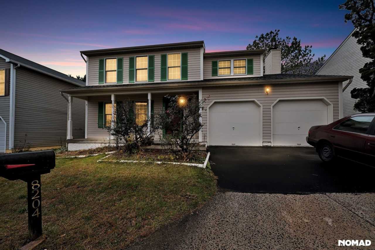 Spacious 4BR House with Bonus Rooms in Gaithersburg