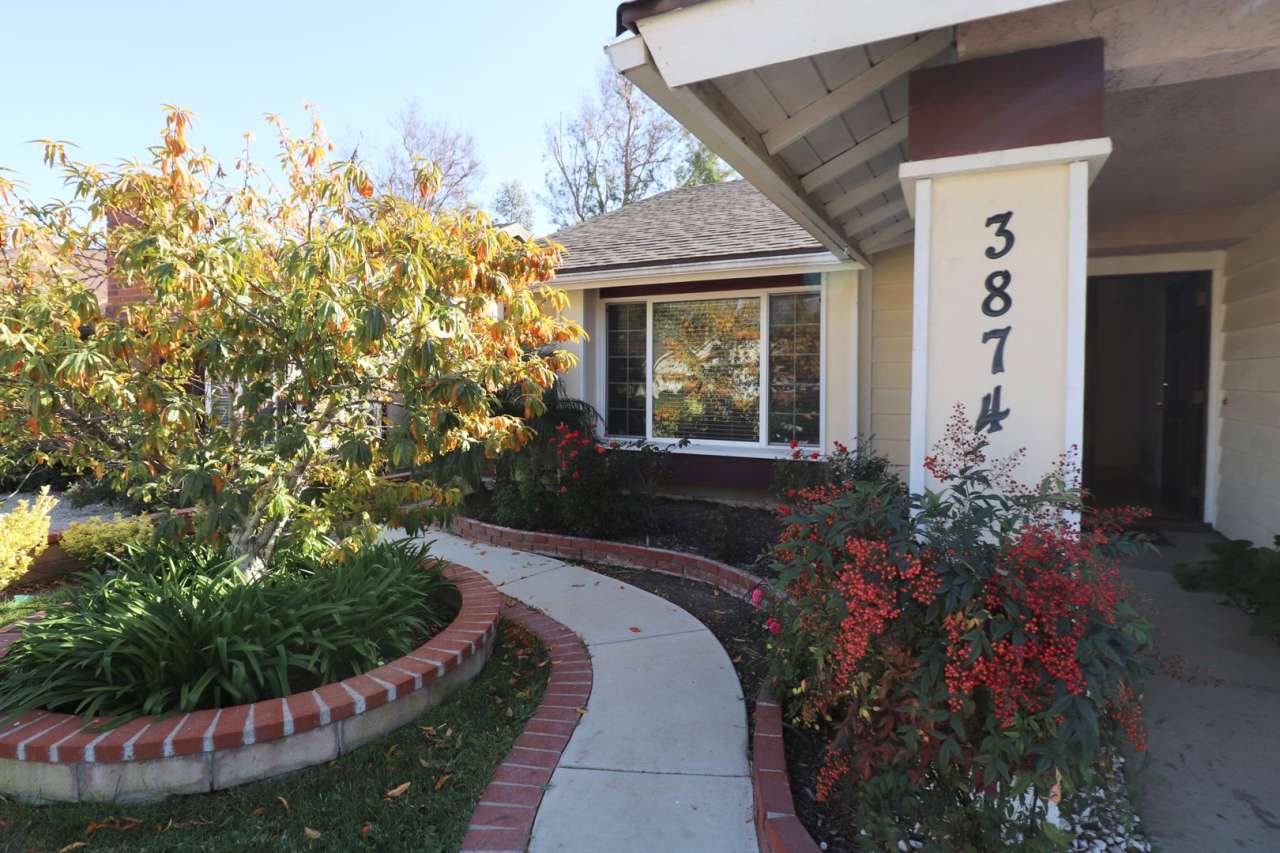 Please Do Not Disturb Occupants - Spacious 3-Bedroom + Den Home in the Heart of Newbury Park – Comfortable Living with Great Community Amenities