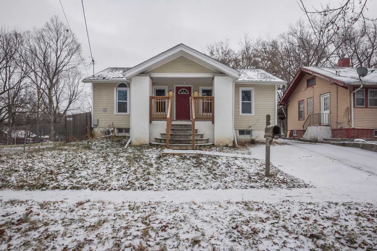 Spacious 2 Bedroom 2 Bath Home