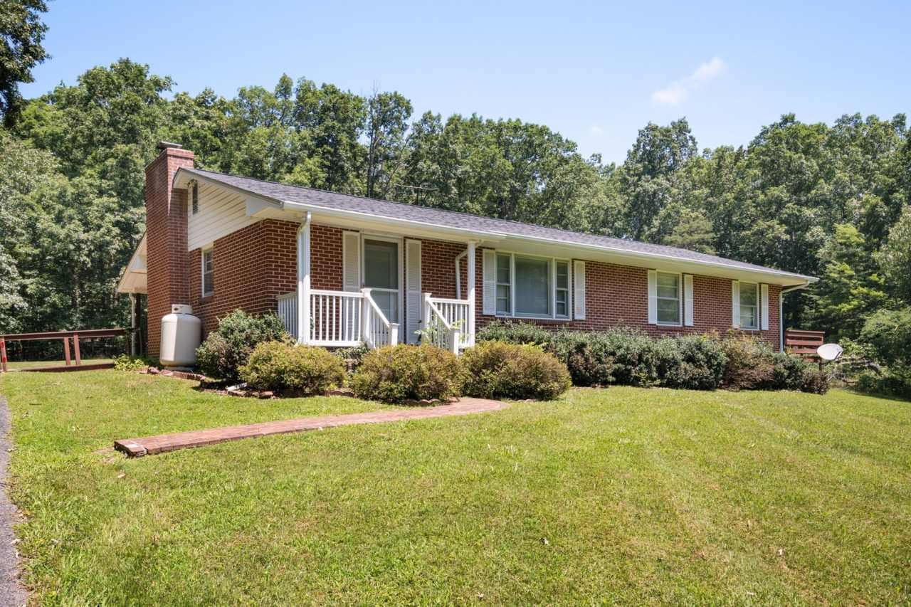 Charming 3 Bedroom Home with Tranquil Setting – Close to Blacksburg  Christiansburg