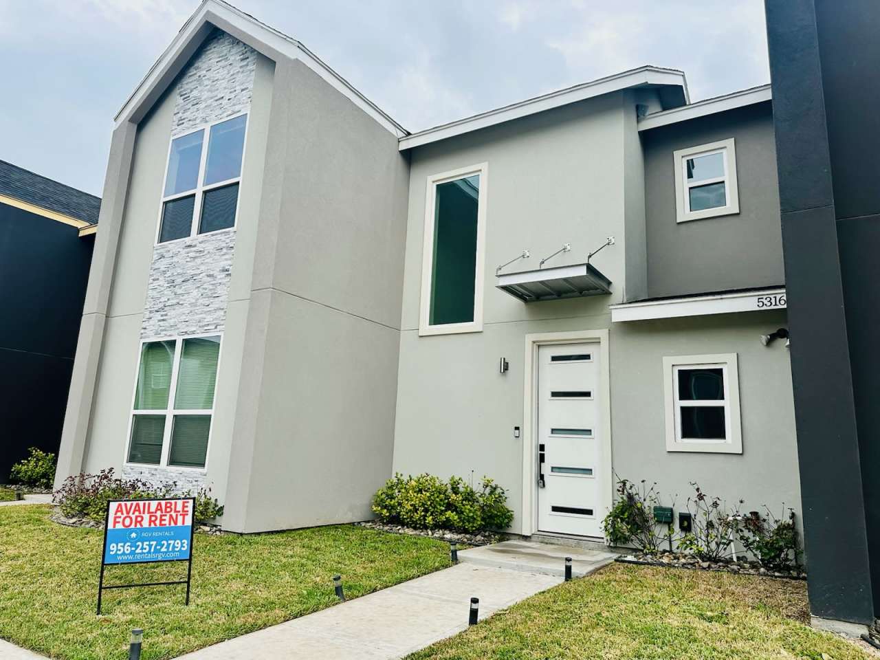 5316 North Crown Point