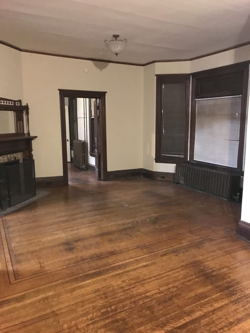 Beautiful 5 Bedroom 2 Bathroom Home in South Minneapolis!