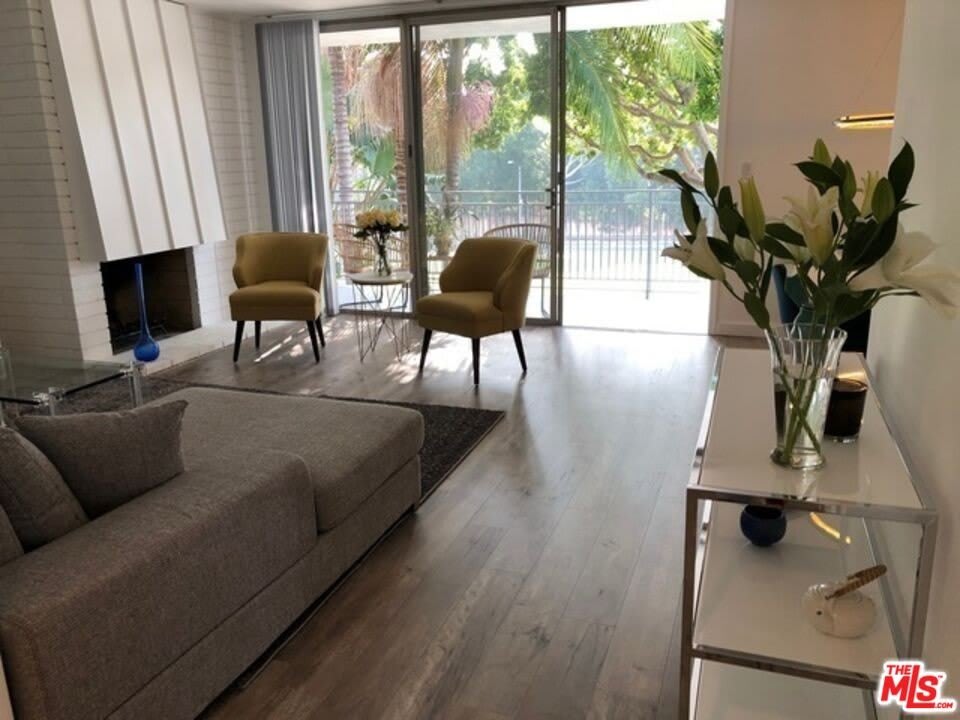 9297 BURTON Way unit: 3