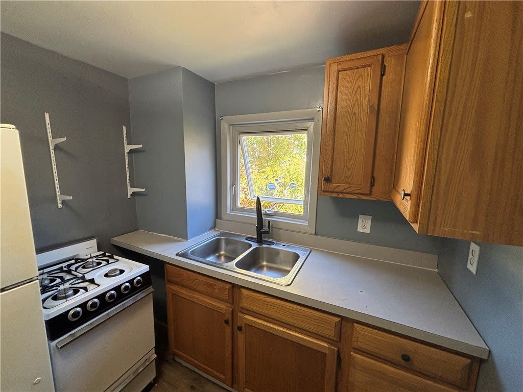 121 Sterling Street unit: Upstairs