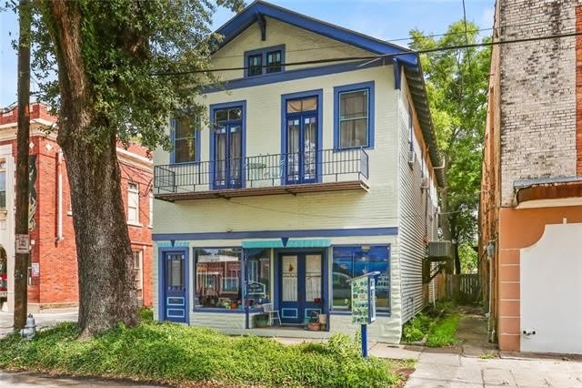 413 OPELOUSAS Avenue