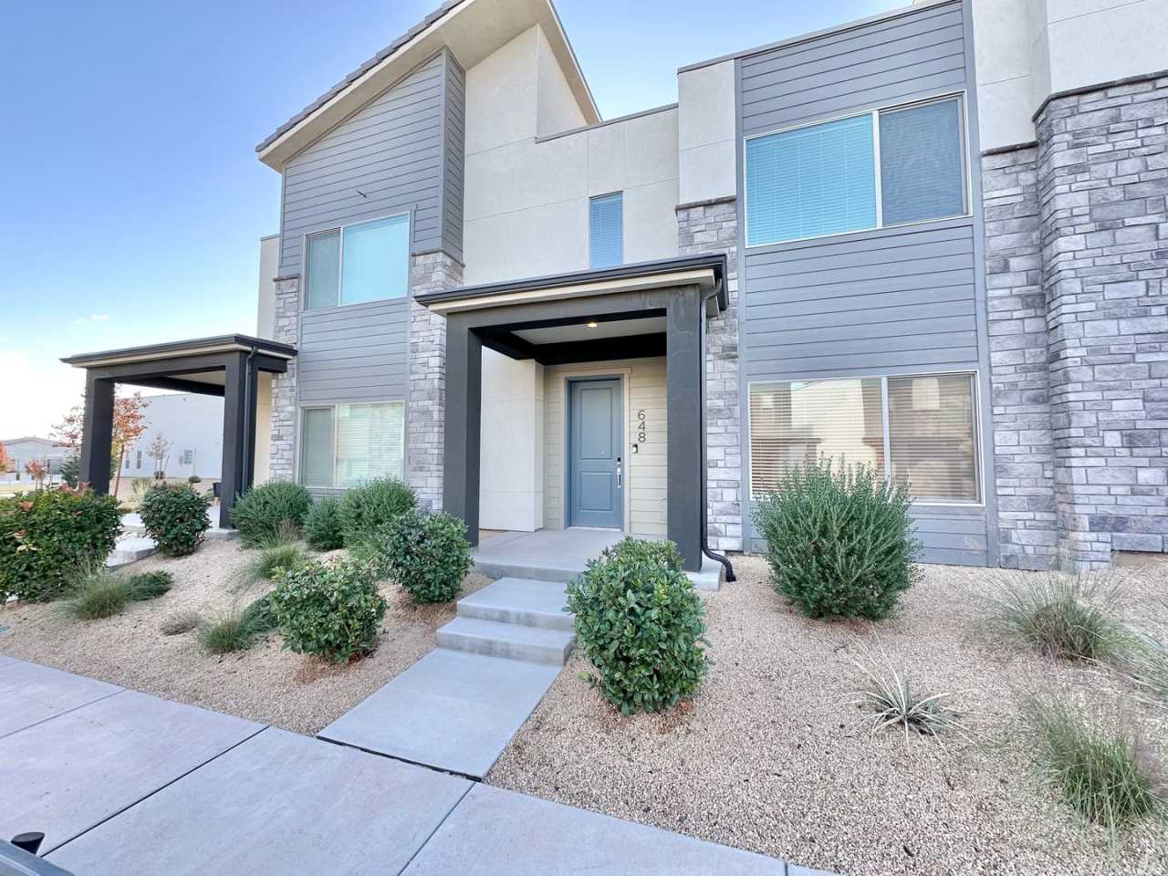 Desert Color Townhome!