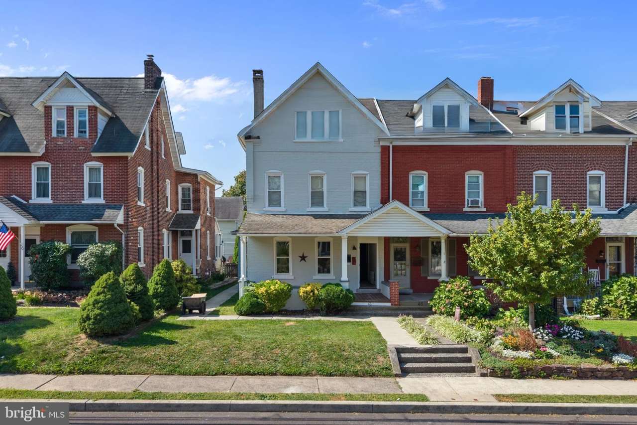 48 PENN Avenue unit: B - Upstairs