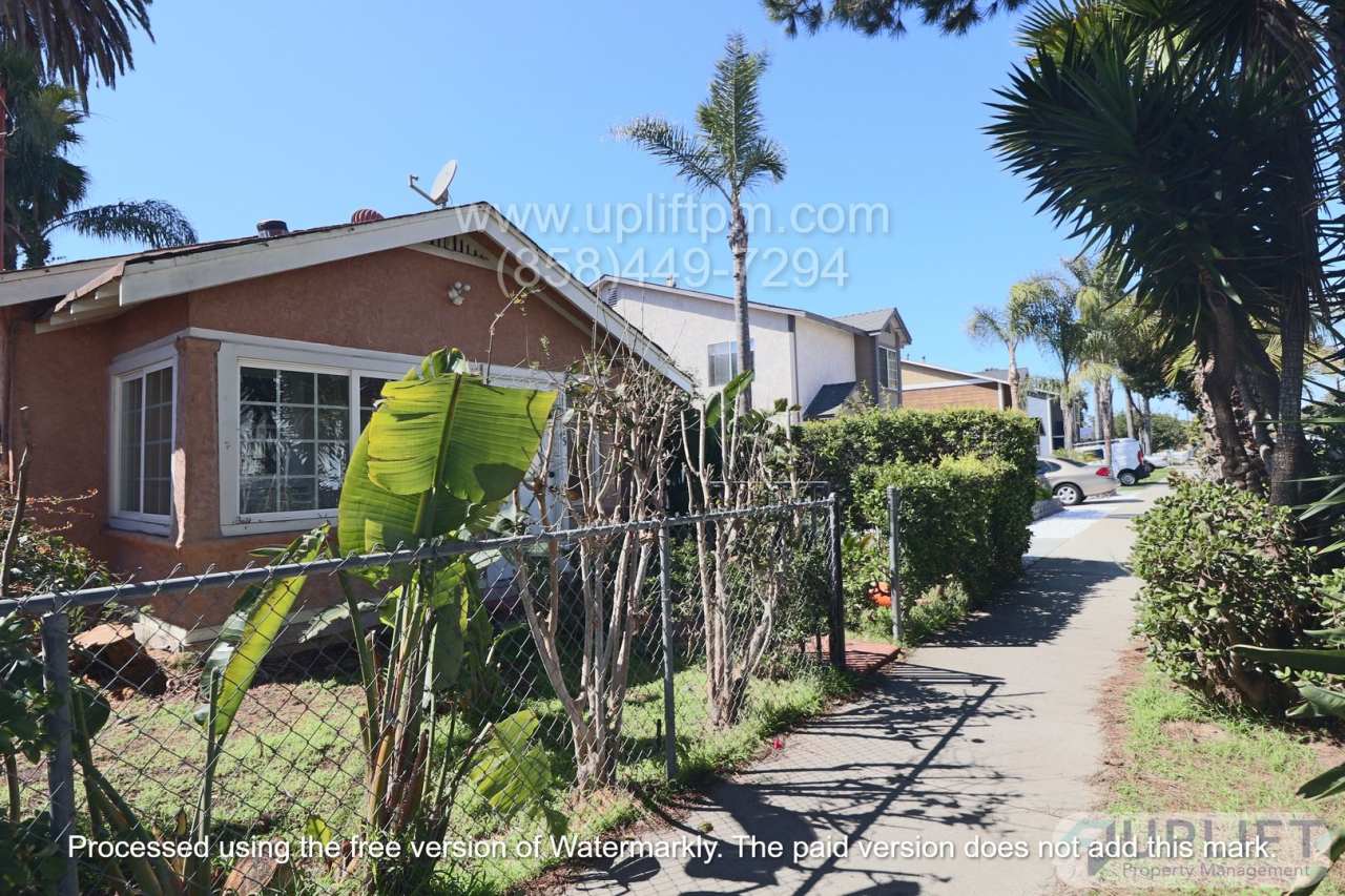 2-Bedroom, 1-Bathroom Home Just Minutes from the Beach