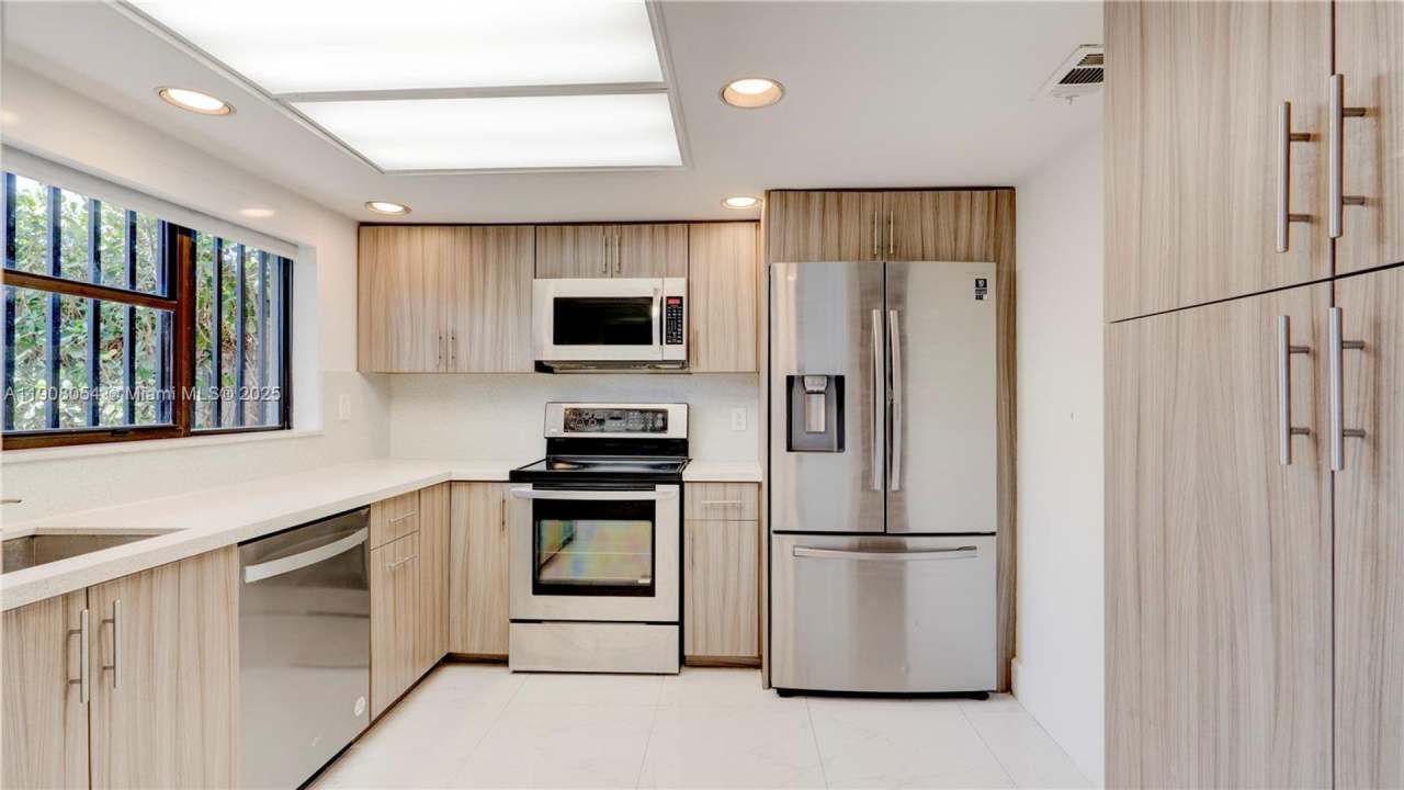 6460 NW 2nd Street, Miami, FL 33126