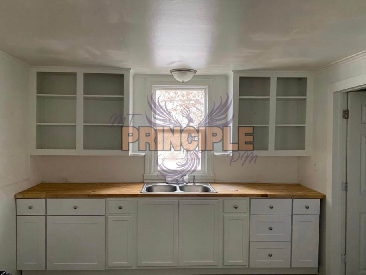 Charming cozy two bedroom house in Anaconda