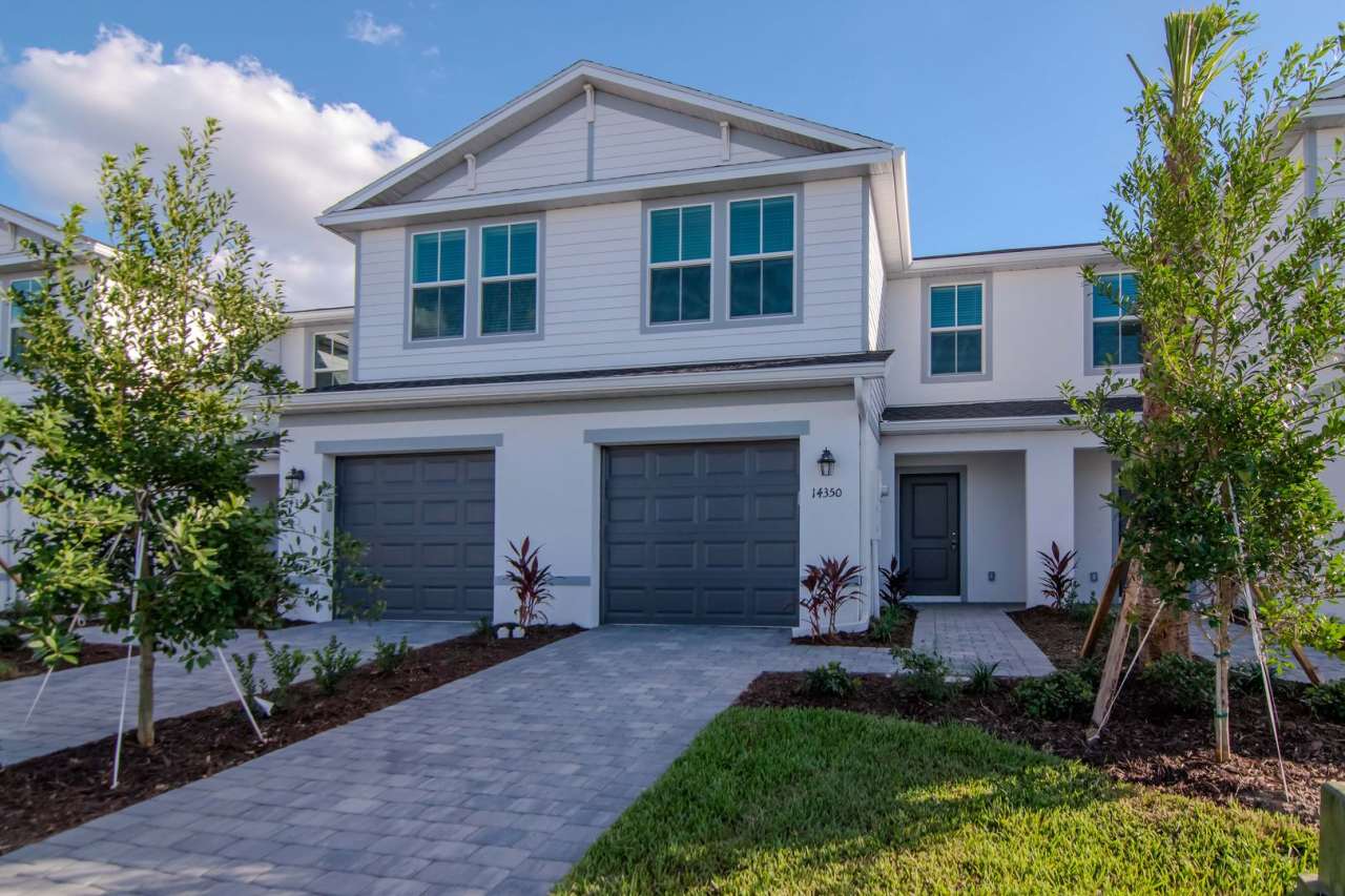 Modern New Construction Townhome in Desirable Lakewood Ranch – Up to 1 Month Free