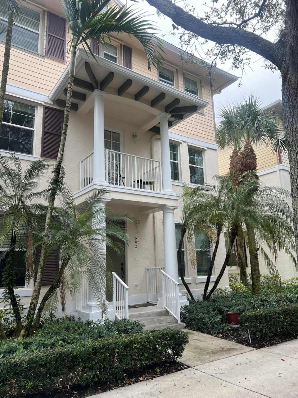 1582 Grande Cull Way