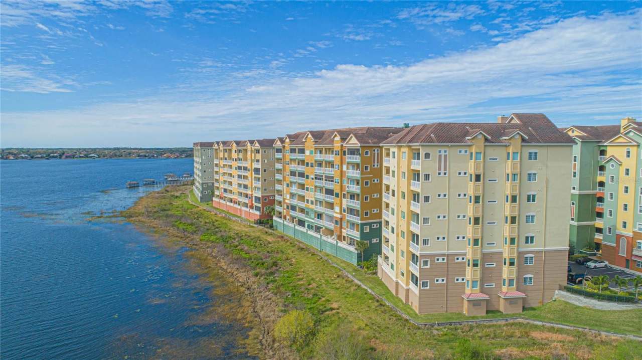 8755 THE ESPLANADE