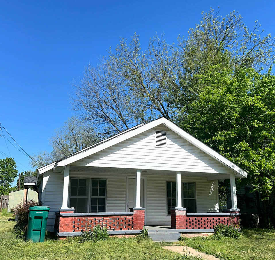 3 Bed 1 Bath Home - Sheffield, AL