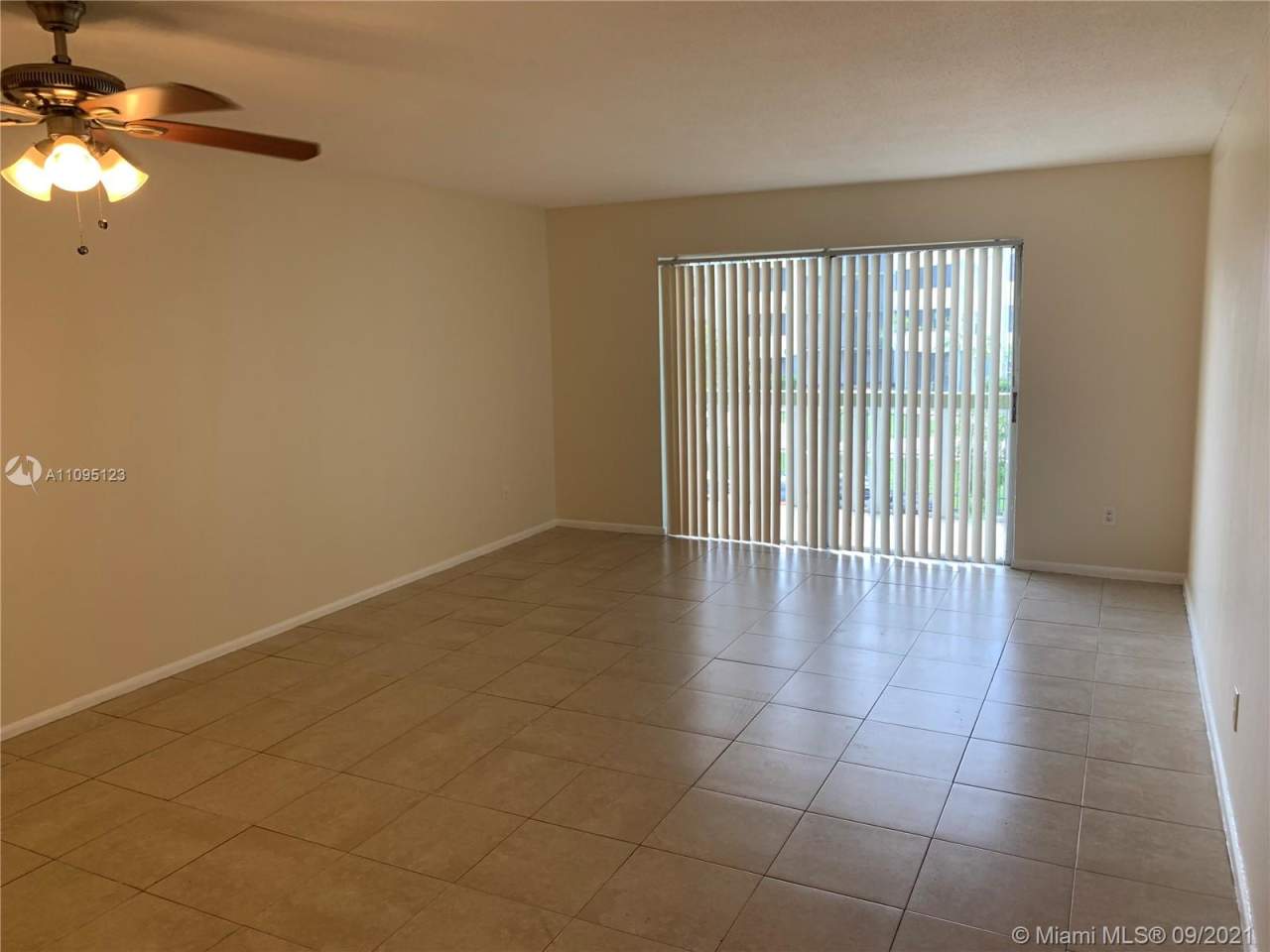 15225 NE 6 AveApt B205