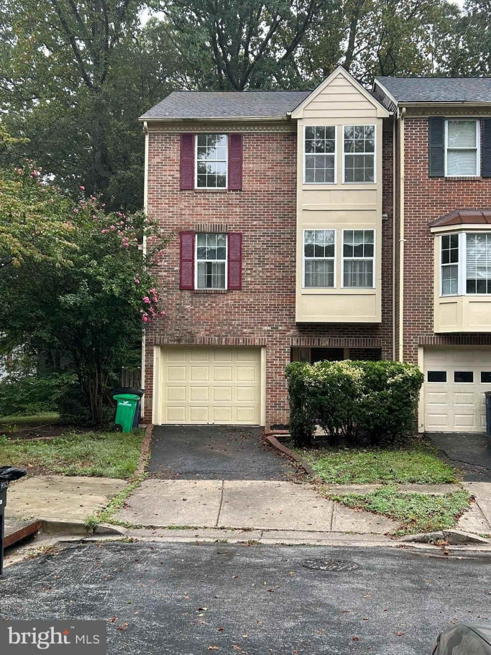 14325 GOVERNOR LEE Place