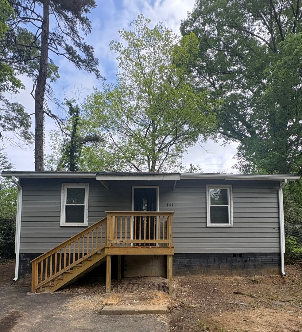 Spacious 2 Bedroom 1 Bathroom Home In The Heart Of Spartanburg,SC