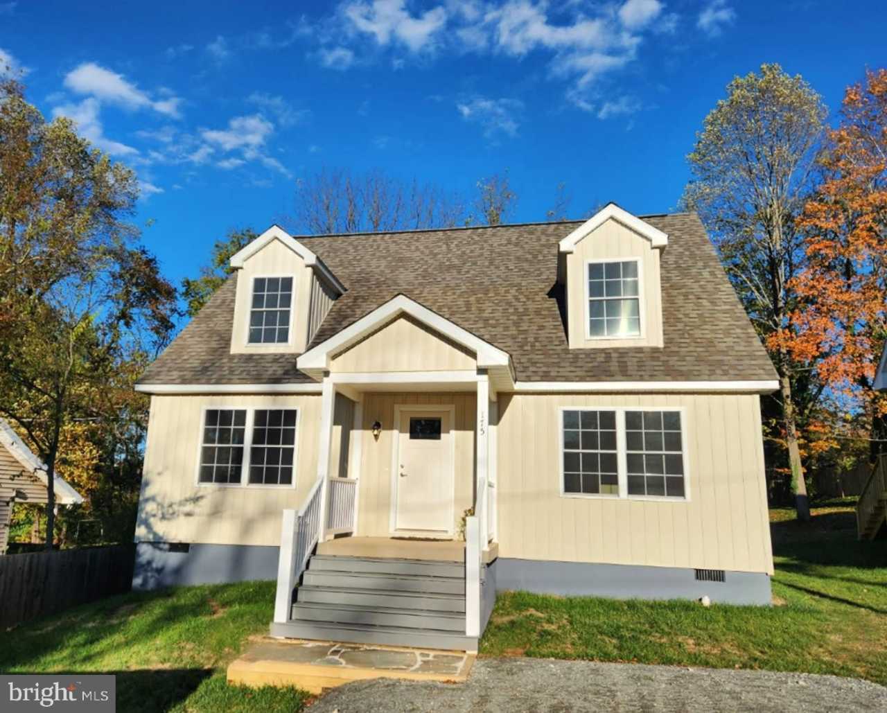 175 N MADISON Street