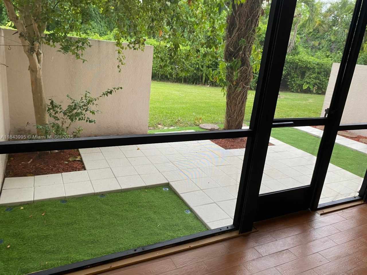 8411 Forest Hills Dr