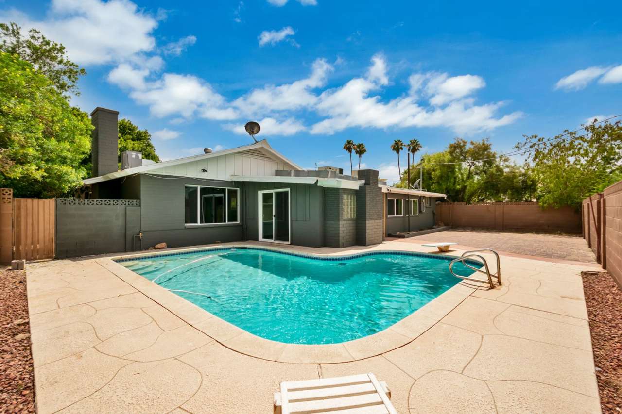 Spacious 6-Bedroom, 3.5-Bath Pool Home Near ASU Campus
