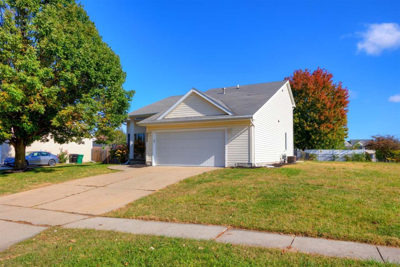 3033 SW Brookeline Drive