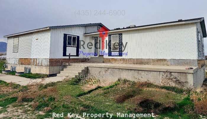 877 East Main Street