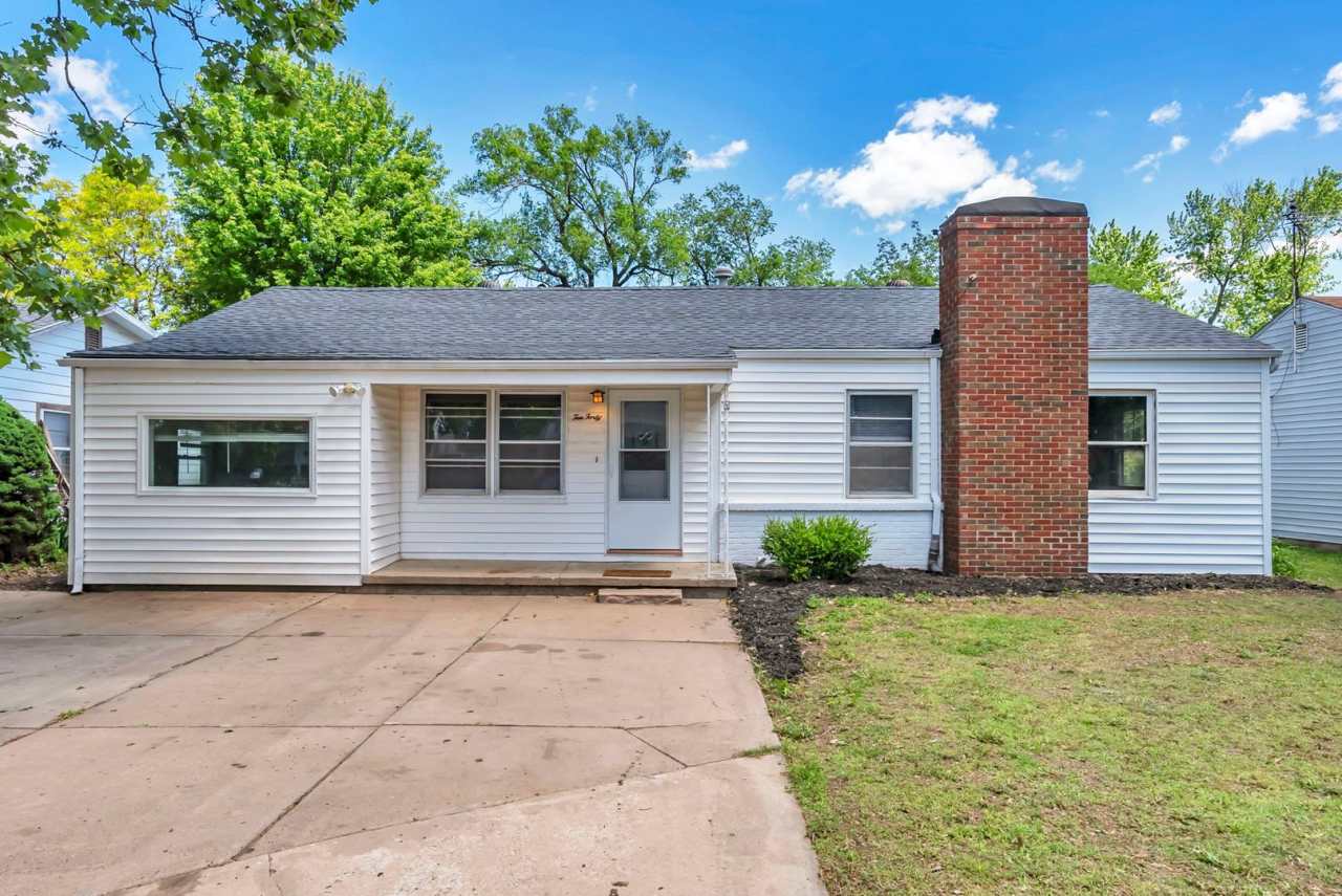 Updated 4 Bedroom 3 bathroom in Derby, KS