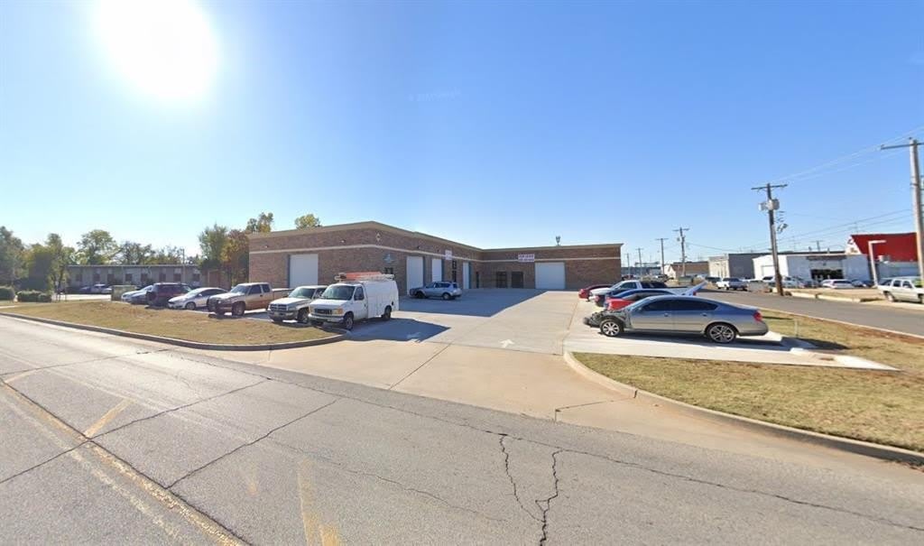 3913 N Ann Arbor Avenue