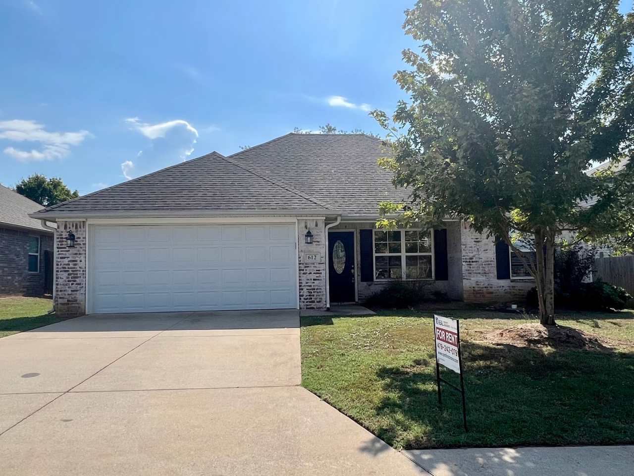 Beautiful 3 Bedroom Home in Southfield Heights Addition **First Full Month's Rent FREE**