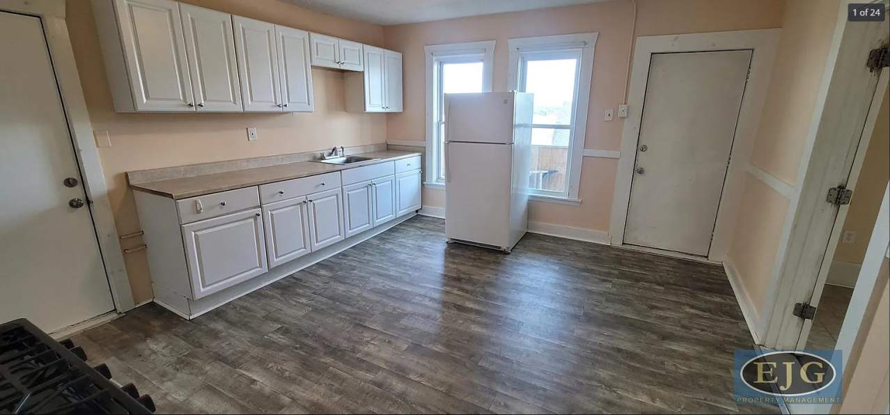 574 Silver Street - 3 E