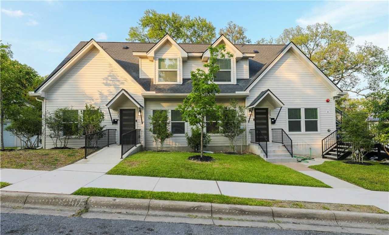 8 Bedrooms 8 Baths Pre-leasing Now for 2027/2028!!!!