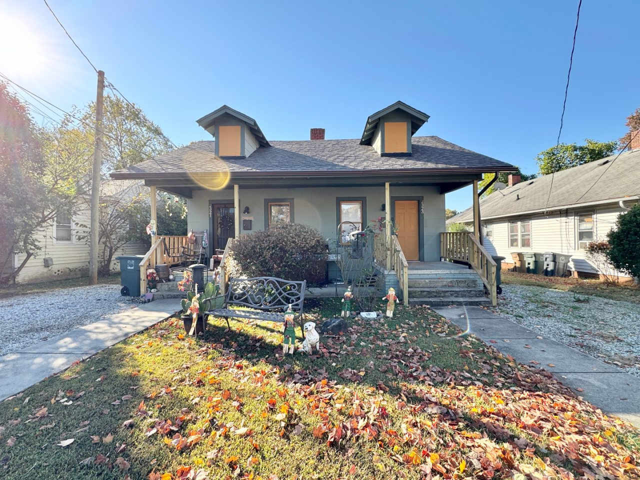 Updated 1 Bedroom Duplex On Spring Garden St With Office- Water  Lawncare Included!