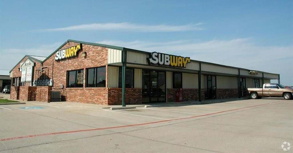 1401 E US Highway 175