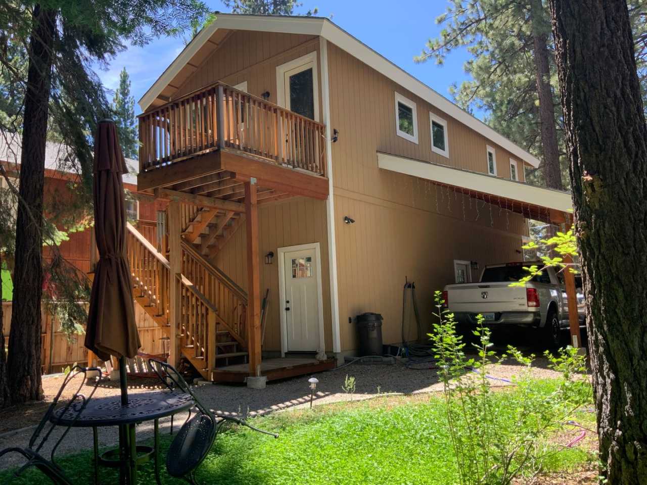 Luxury Over Garage ADU 1 Bedroom, 1 Bath